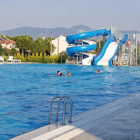 Duplex In Beachfront Compound With Pool * Altinkum (Balikesir)